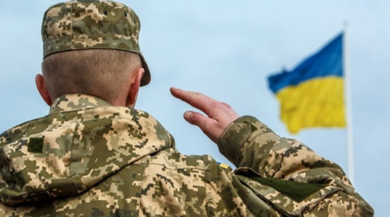 Доброволець-селянин, який бачив, як горить земля. Його все ще чекає родина удома