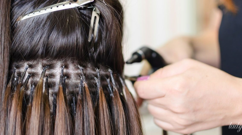 Що таке нарощування волосся: розуміємо на тонкощах