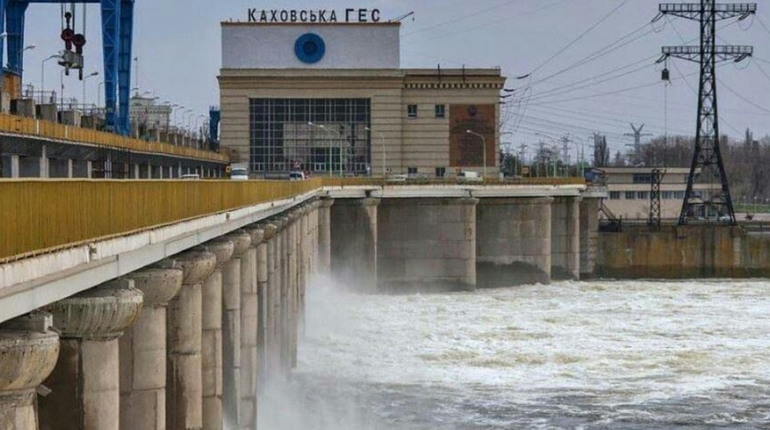 Новий приліт у міст біля Каховської ГЕС