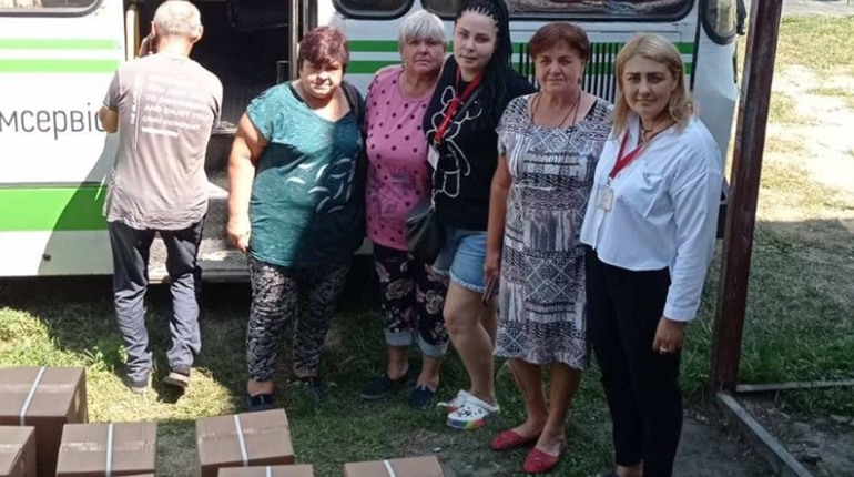 В Кураховому видають гумдопомогу вразливим групам населення. Де отримати свій продуктовий набір