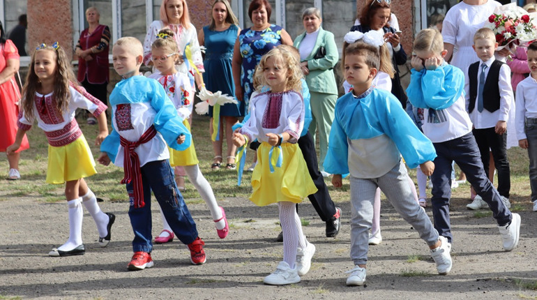 У Дрогобичі відзначили 1 вересня: на урочистості відбулись для першокласників та випускників