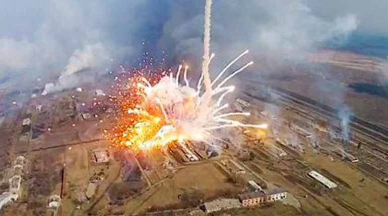 "Демілітаризація" військових рф на Херсонщині: ЗСУ знищили ще 5 складів з боєприпасами