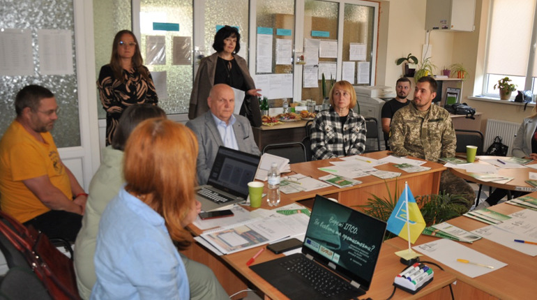 Про інформаційну безпеку та ворожу пропаганду ІПСО говорили в Кременецькому МЦ