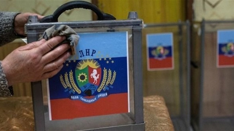 "Референдум" про приєднання "ЛНР" до Росії пригальмовує. Названо нову дату "плебісциту"