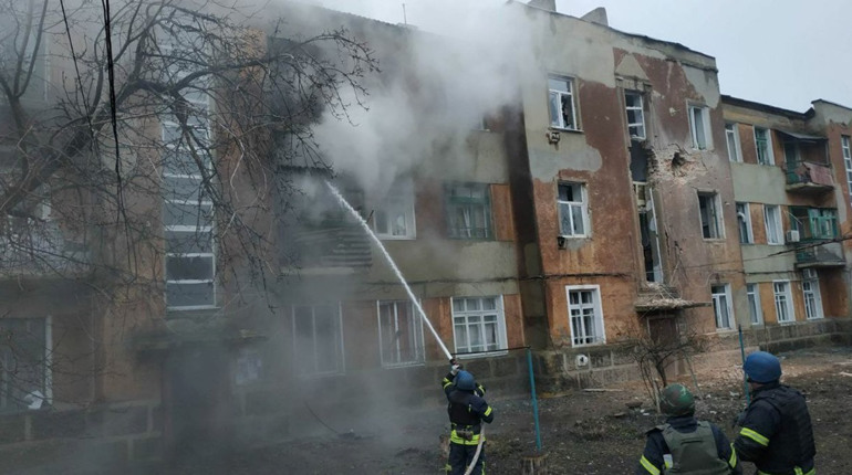 Не зрадив присязі та спасав людей у напів оточеній Попасній. Історія рятувальника