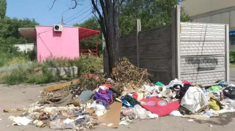 Окупанти виганяють жителів Сєвєродонецька на толоку. Пропагандистські “прибирання” закінчилися