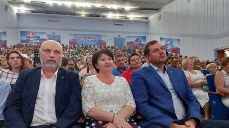 Мелітопольському колабораційному керівництву заборонили виїзд у Крим