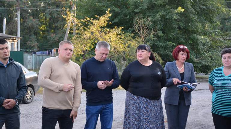 Як розв'язувати місцеві питання «просто і по-домашньому»? Досвід 16 кварталу
