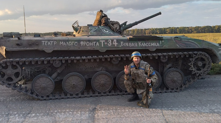 Воїн з Дубровиччини показав фото трофеїв на звільненій Харківщині