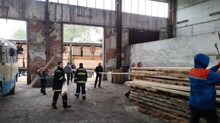 Торецька громада отримала будівельні матеріали. Як планують витратити
