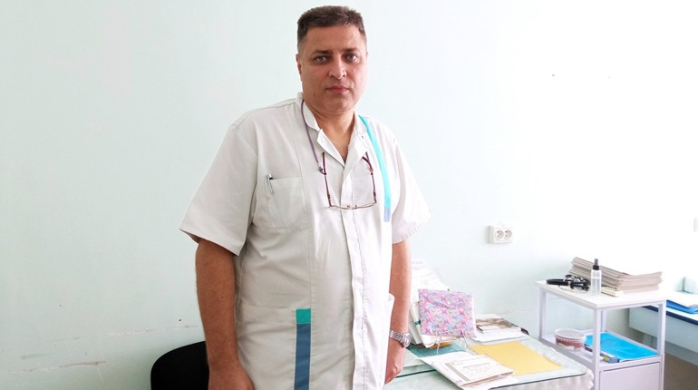 Війна двічі позбавляла дому лікаря Сергія Кацарського. Наразі він рятує життя пацієнтів у Мені
