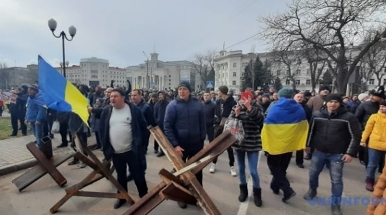 ЗСУ попереджають жителів Херсонщини про російські диверсії під українським прапором