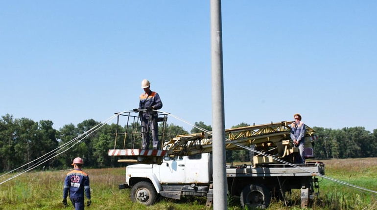Відновлено електропостачання в більшості сіл області, які через негоду опинилися без світла