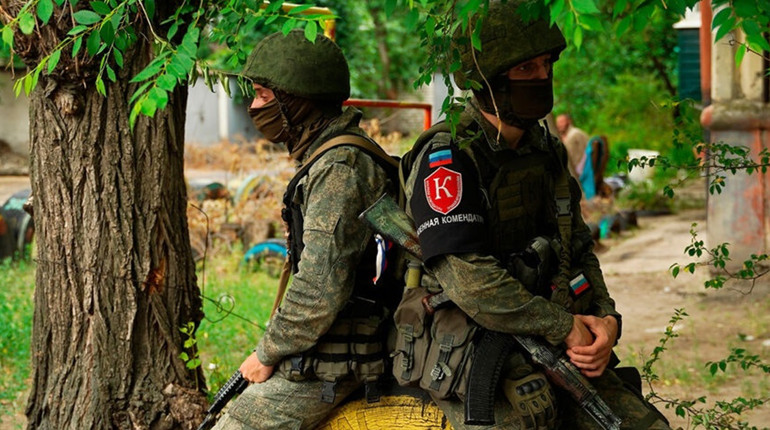 На Скадовщині чоловіків кличуть до "народної міліції", а пенсіонерам обіцяють "туристичні подорожі"