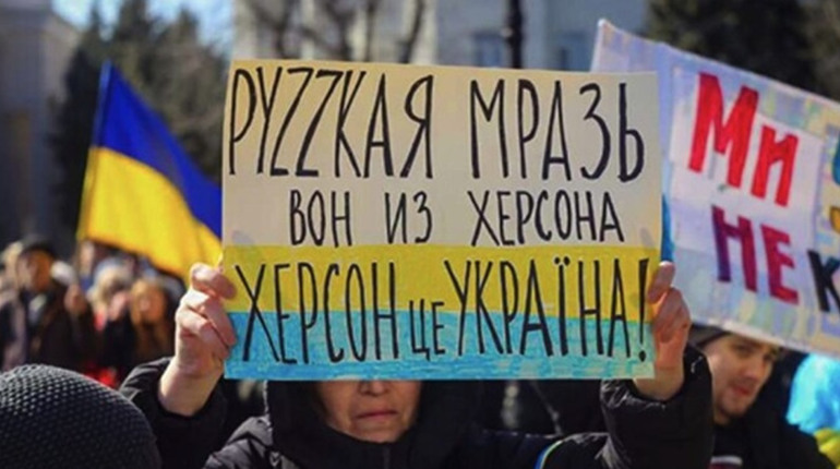 У Генічеську поширюють фейкові відео щодо “радості” жителів через проведення псевдореферендуму