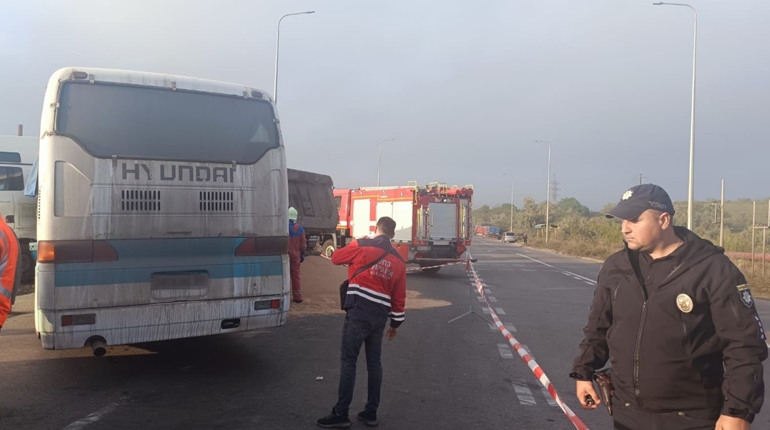 Внаслідок ДТП на автодорозі Одеса — Южне 17 постраждалих