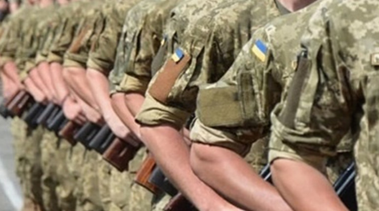 В Україні скасували осінній призов до строкової служби