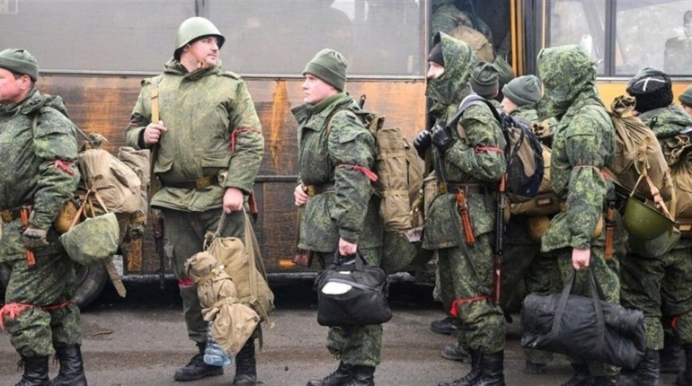 Подворові обходи та переліки чоловіків призовного віку: окупанти готуються до мобілізації