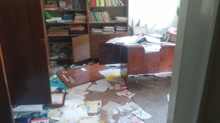 У Новій Каховці окупанти нищать бібліотеку