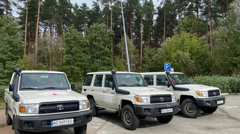 Медики Рівненщини отримають «Ленд Крузери»