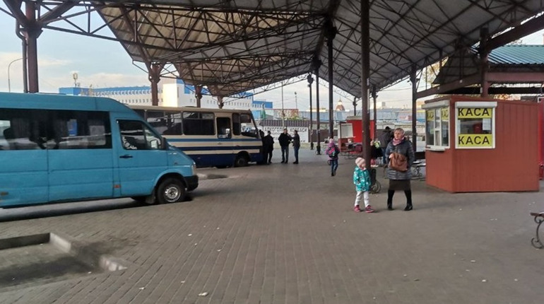 Змінено розклад руху рейсового автобусу Нижні Сірогози — Херсон: що відомо