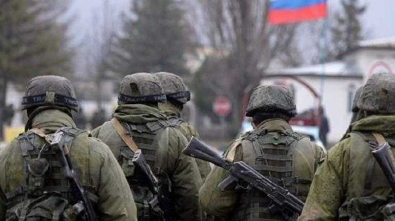 На Херсонщині окупанти вдираються та грабують держустанови, банки та сільгосппідприємства