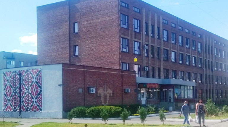 Медзаклади Добропілля надають допомогу місцевим жителям та ВПО. Адреси й графік прийому