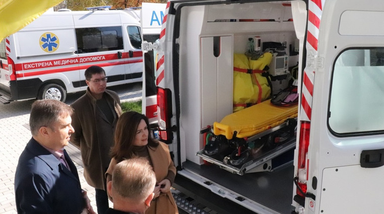 Ще п’ять найсучасніших швидких від сьогодні рятуватимуть життя мешканців Чернігівщини