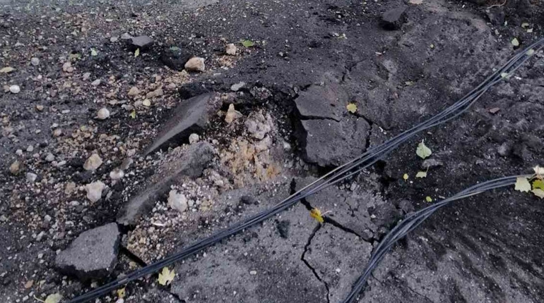 Масований обстріл Оріхова: загинула людина, ще 13 постраждали, зруйнована центральна вулиця. ВІДЕО