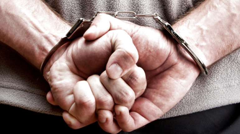 У Добропіллі поліцейські зловили крадія: що загрожує зловмиснику