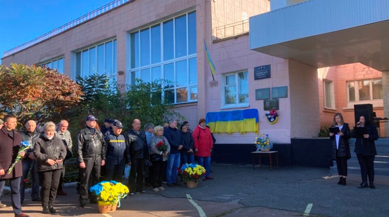Відкриття меморіальних дошок: у Ніжині вшанували пам'ять загиблих Героїв. Фото