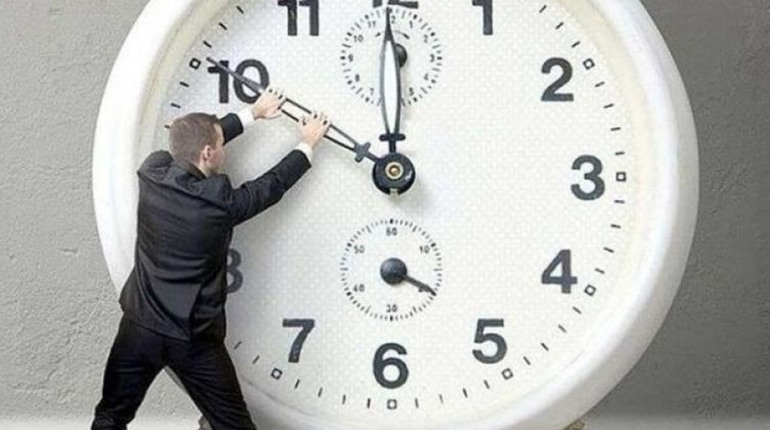 Перехід на зимовий час 2022