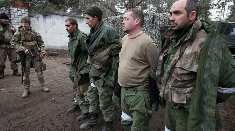 ЗСУ просунулися в бік Сватового, звільнено Кислівку й Котлярівку. Окупанти групами здаються у полон