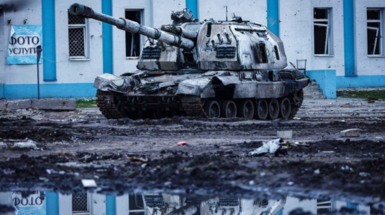 На Луганщині окупанти розміщують техніку в центрі населених пунктів. Навіщо це роблять