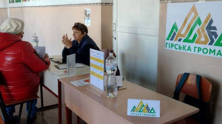 Переселенцям з Луганщини видають продуктові набори у Полтаві. Де знаходиться гумштаб
