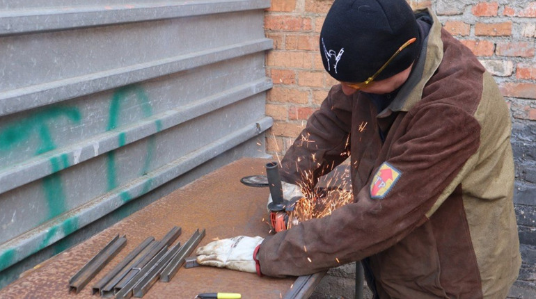 Нова партія похідних печей вже готова до відправки на позиції: команда волонтерів у Первомайську