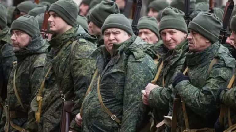 В окупованому Сватовому нашестя мобілізованих. Яка ситуація в місті