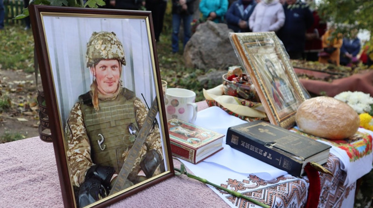 Первомайщина попрощалася із Михальченком Олександром, воїном ЗСУ