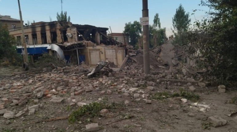 Окупанти вбили мешканця Торецька і намагаються відрізати шляхи оборони міста