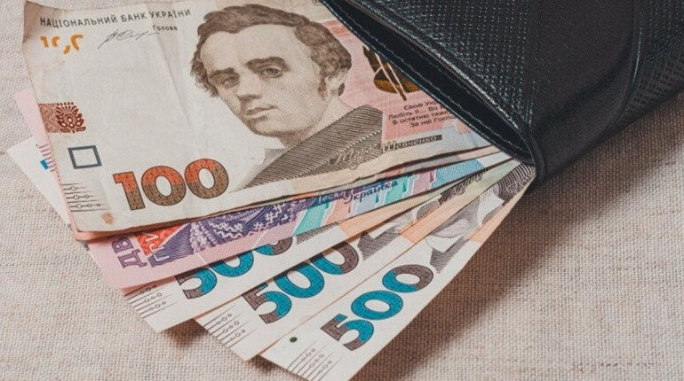 Додаткові 2200 гривень для вимушених переселенців Гадяччини: де та як отримати