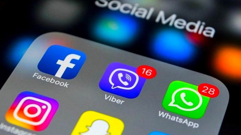 Без Viber та WhatsApp: окупанти заборонили вчителям користуватися популярними додатками
