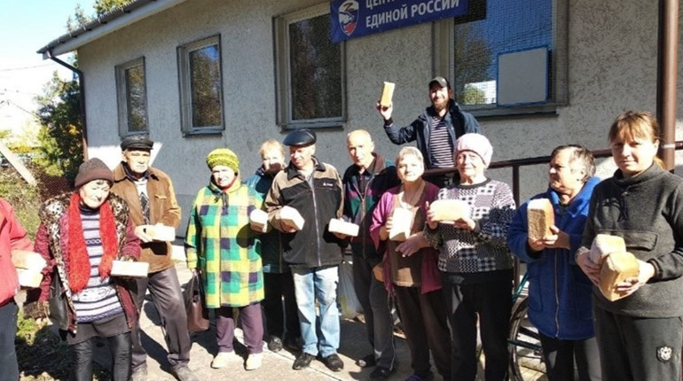 Російське "покращення" настало: в окупованому Лисичанську радіють хлібу й каші