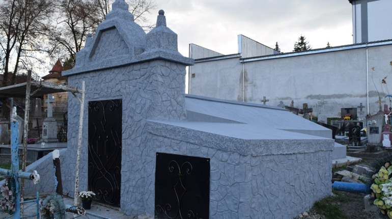 У Чорткові відновили гробівець легендарного бурмістра Людвіга Носса