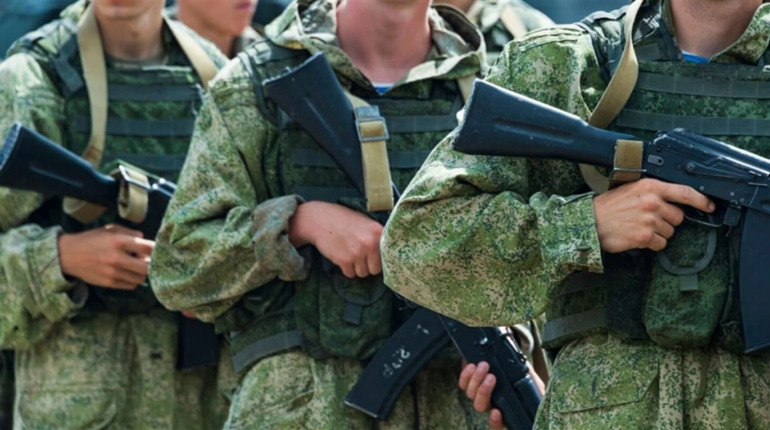 Мобілізовані росіяни у Сватовому, що вижили, благають їх відпустити. Знищено близько 500 військових