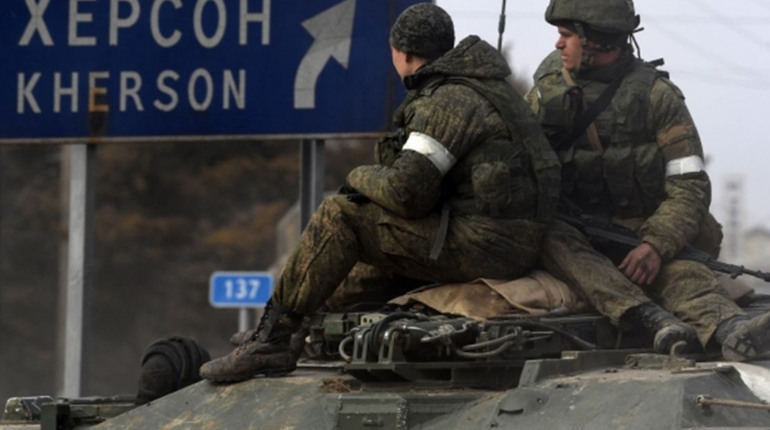 Окупанти на Херсонщині облаштовують 3 лінії оборони і планують закріпитися на лівому березі Дніпра