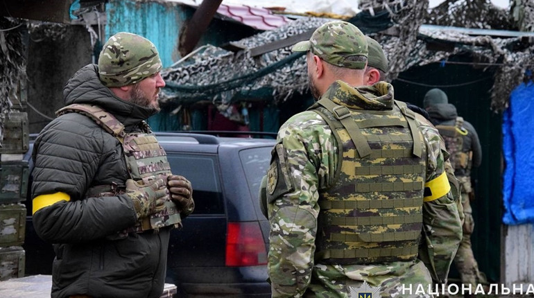 Поліція Торецька щодня працює на лінії вогню: як минають будні правоохоронців