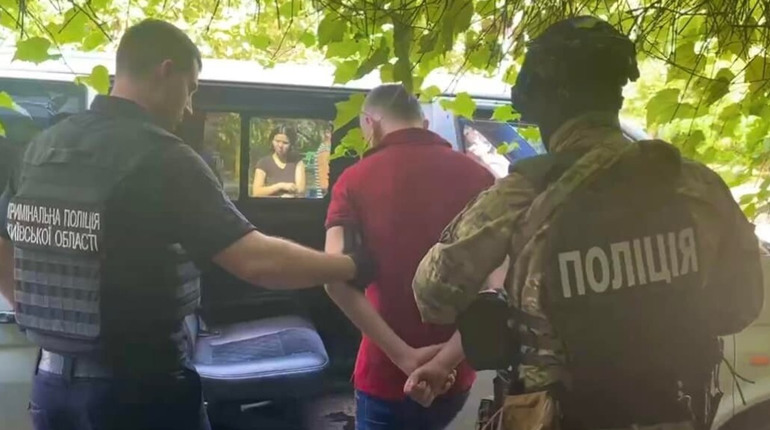 29-річного жителя Лозівського району судитимуть за шахрайство. Як він ошукував людей