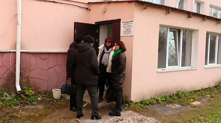 Буде доступне навіть людям на інвалідних візочках. У Городку облаштовують ще одне сучасне укриття