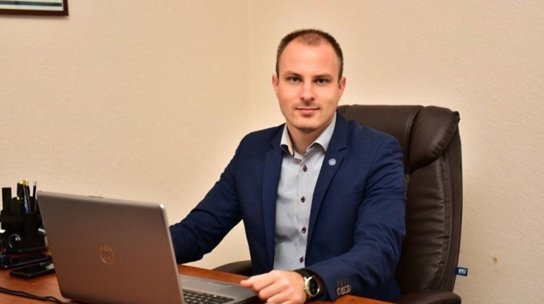 Адвокат у сімейних справах