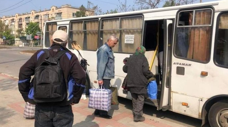У Добропільській громаді триває обов'язкова евакуація: куди можна поїхати?